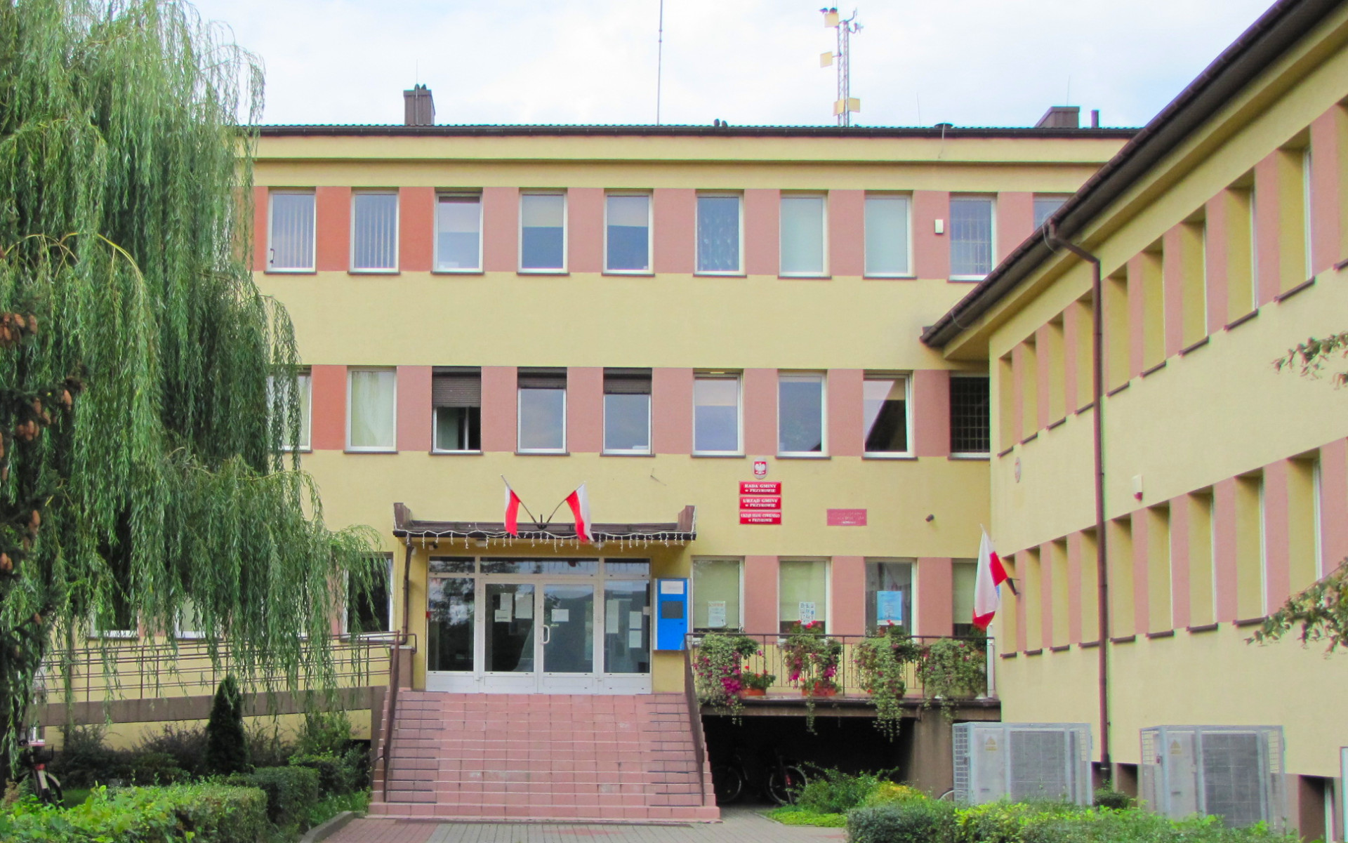 Budynek Urzędu Gminy Przyrów.